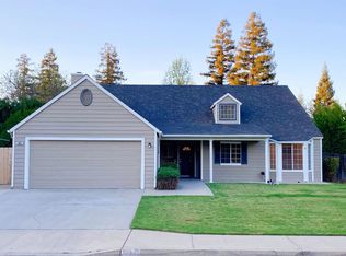 661 W Fallbrook Ave, Clovis, CA
