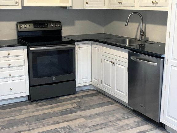 Kitchen with Dishwasher