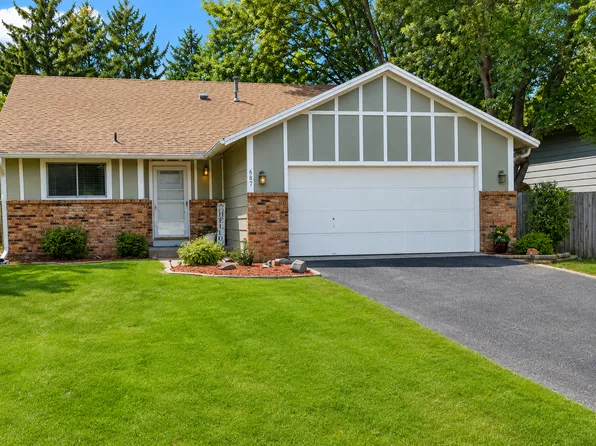 687 116th Ln NE, Blaine, MN 55434
