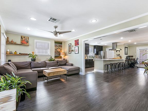 4th image of 2116 Metairie Ct