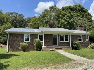 225 Taylor Rd, Estill Springs, TN 37330