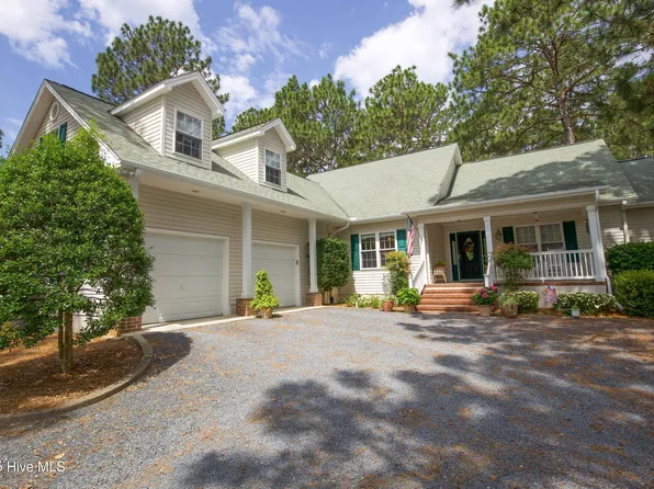 957 Blackeyed Susan Place, Vass, NC 28394