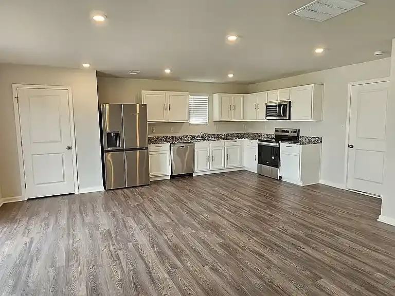 105 Gaston Cir — Photo 10