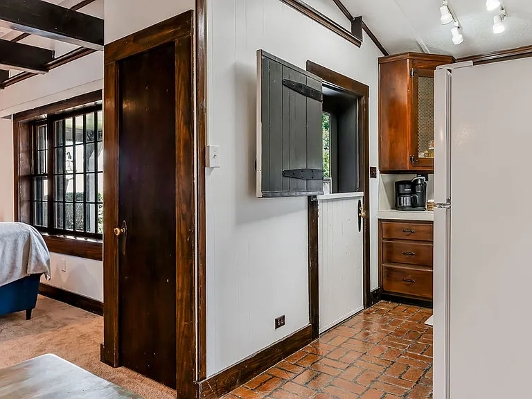 Poplar Hill Ln — Photo 19