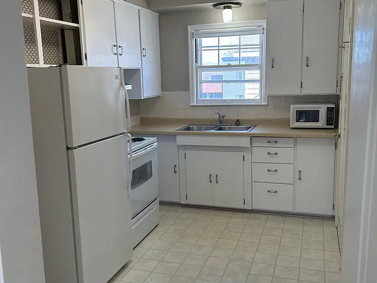 1123 2nd St NW #B — Photo 3