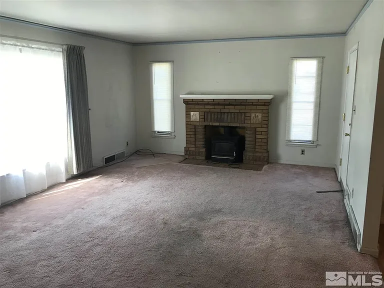 1467 Hillside Dr #1 — Photo 8