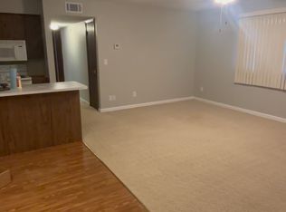 801 Little St #11, Highland, IL 62249