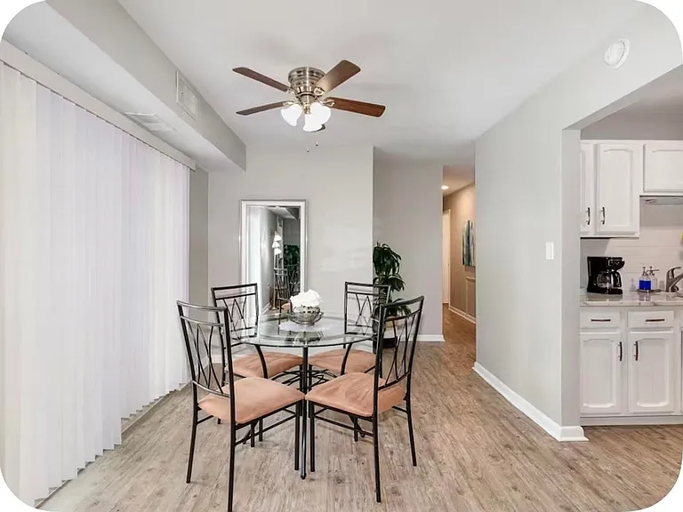 556 Allison Dr — Photo 6