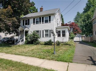 5 James St, Windsor Locks, CT 06096