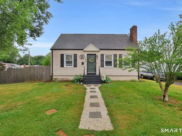 4 Robin Road, Manchester, CT 06042