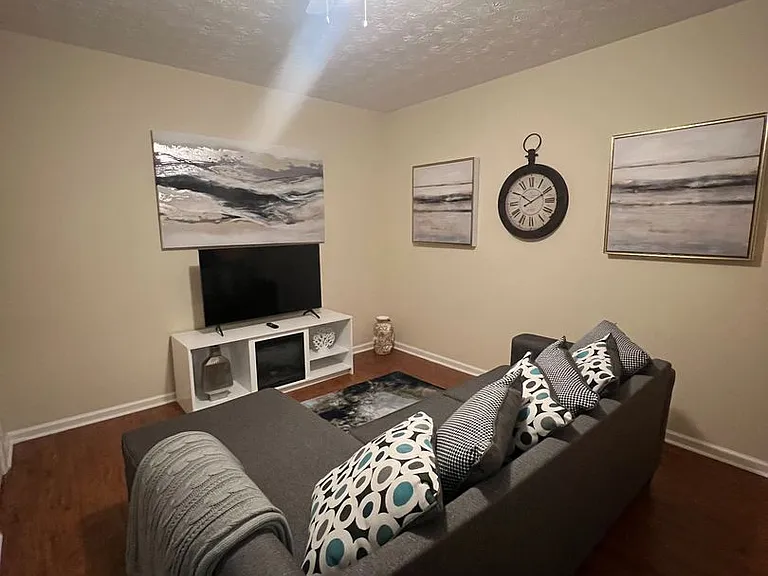 4030 Hill Station Ct — Photo 8
