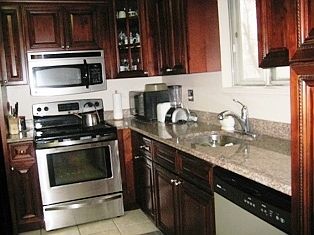 4th image of 10 Melrick Ct
