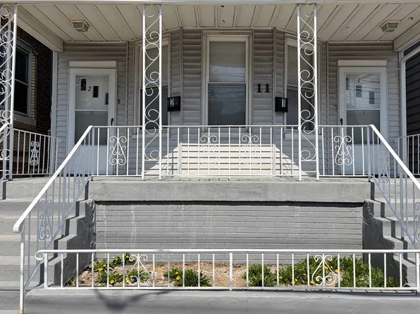 11 W 28th St #2, Bayonne, NJ 07002