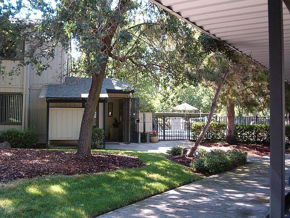 4th image of 4735 College Oak Dr #0