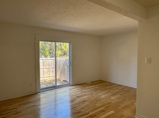 1460 Foxwell St #1408, Ottawa, ON K1B5J4