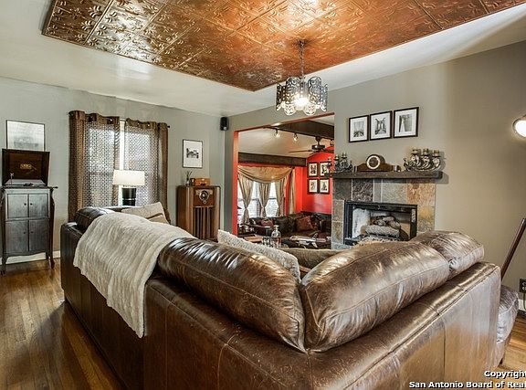 5th image of 231 Brees Blvd