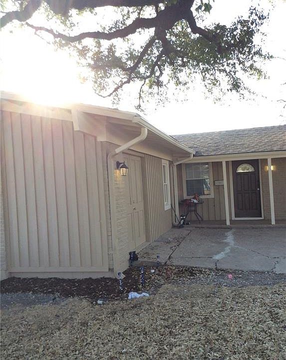 1st image of 10805 Brockbank Dr