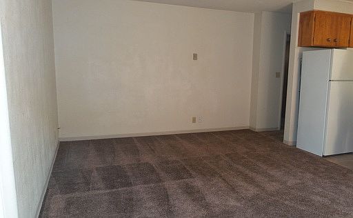 2nd image of 712 4th St APT 16