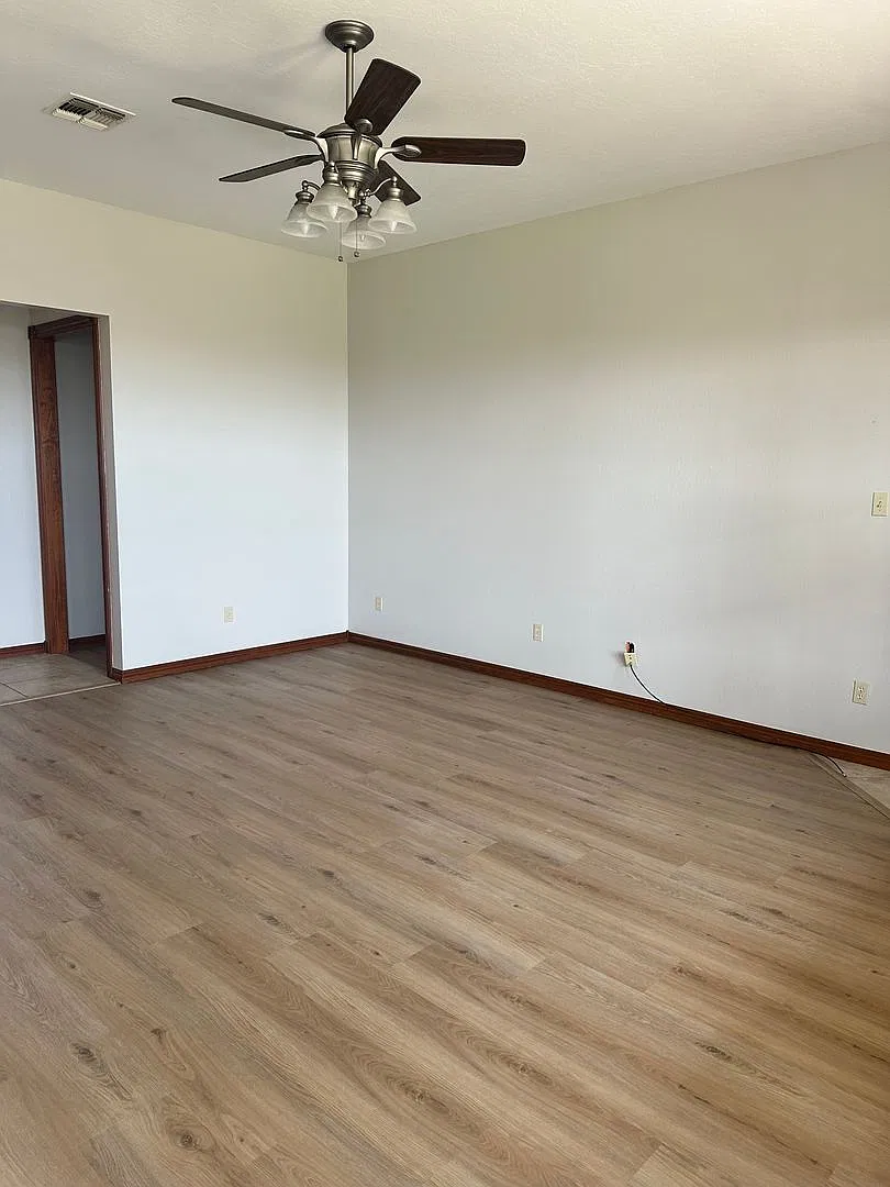 Great Home located in Dove Creek — Photo 3