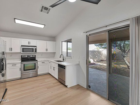 3rd image of 14916 W VENTURA Street