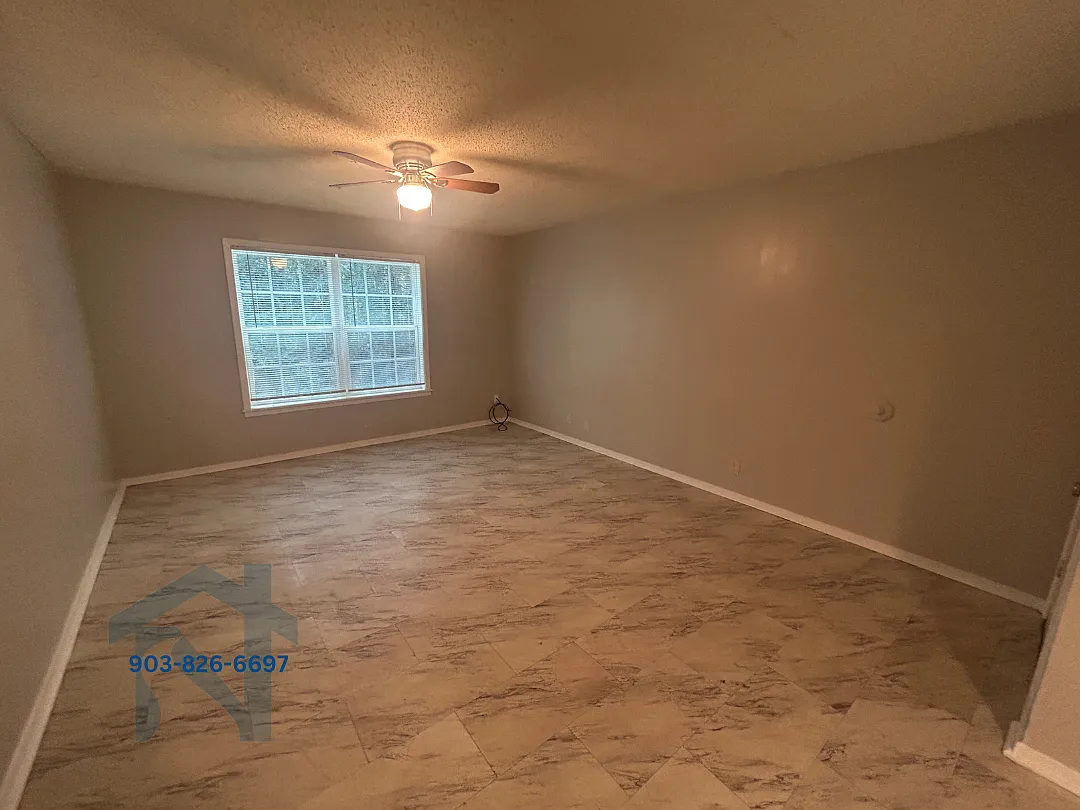 Valley View Apartments - 301 Pine Wilderness Dr, QC - D1 — Photo 4