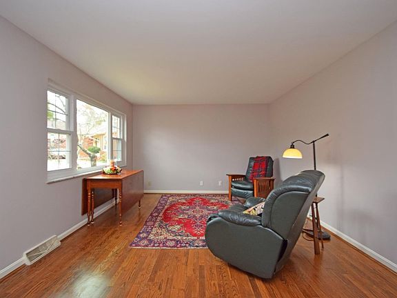 4th image of 2729 Bonnie Dr
