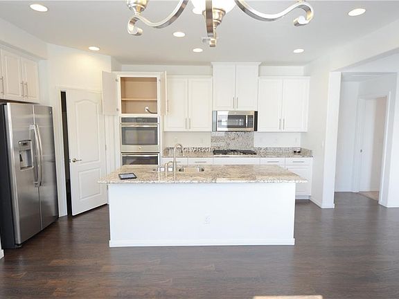 4th image of 7324 Lavender Rose Ave #0