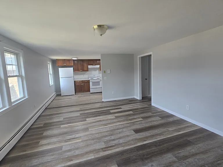 70 Center St — Photo 3