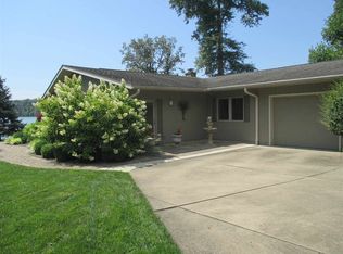 595 E North Shore Dr, Brownstown, IN 47220