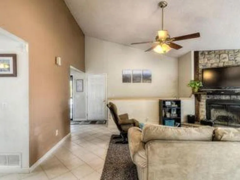 7807 S Windermere Cir — Photo 3