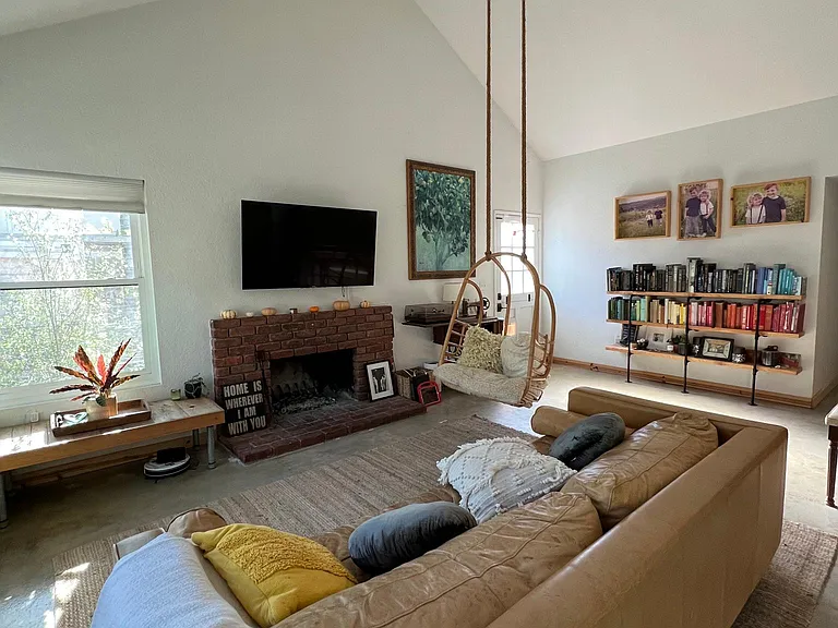 6816 Luciernaga Ct — Photo 1