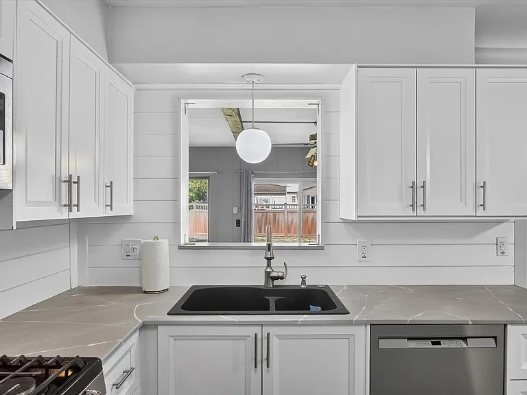 15109A Susanna St — Photo 8