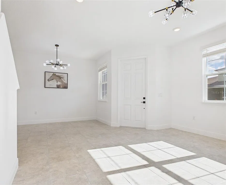 3 bed, 2.5 bath, 1551 sqft, $1,900 — Photo 4