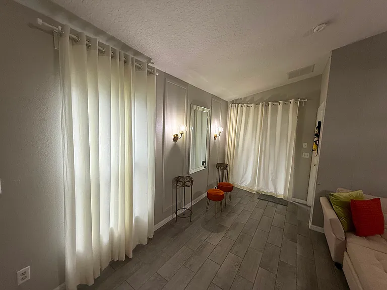 1875 Royal Ridge Dr — Photo 23