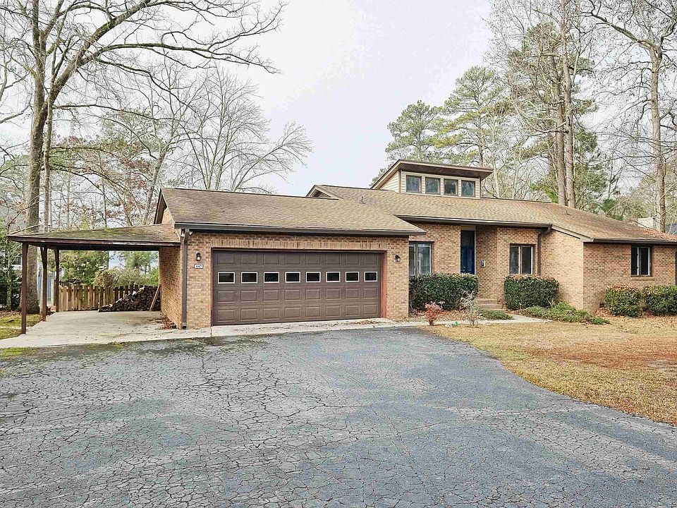 1st image of 447 Edgewater Dr