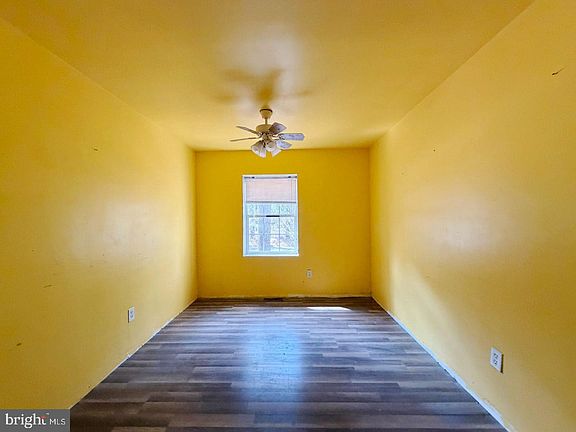 23rd image of 1709 Emerson Ave