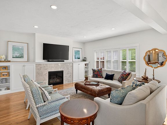 3rd image of 31 Thayer Ln #31