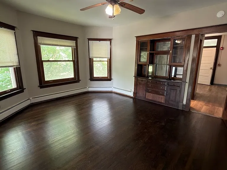 319 Chicago Ave #2 — Photo 4