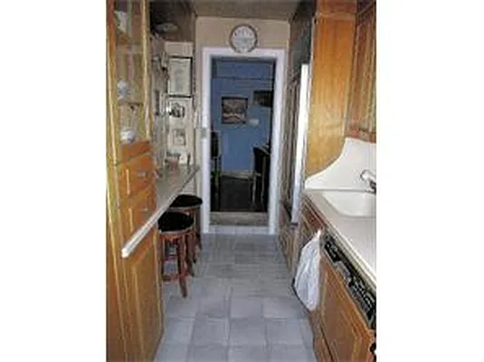 Sold by R.I. Buff Real Estate | media 13