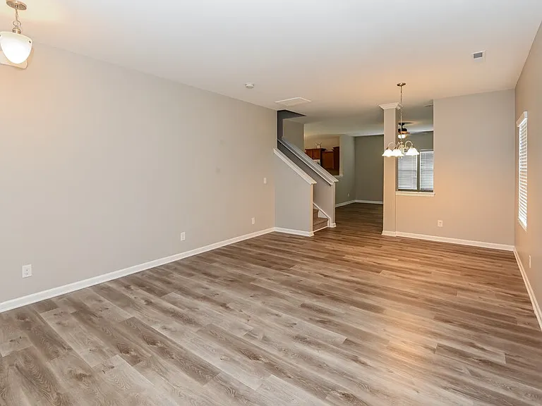 3343 Saddlebrook Dr — Photo 6