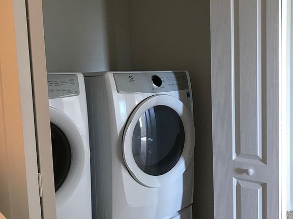 3rd image of 1879 Red Canyon Dr #1