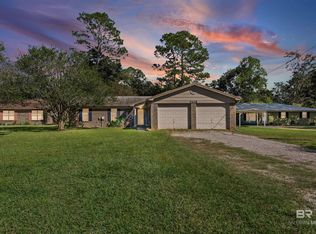 9228 Hammock Rd, Elberta, AL 36530