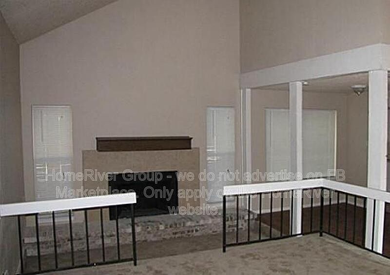 2nd image of 802 Mockingbird Cir