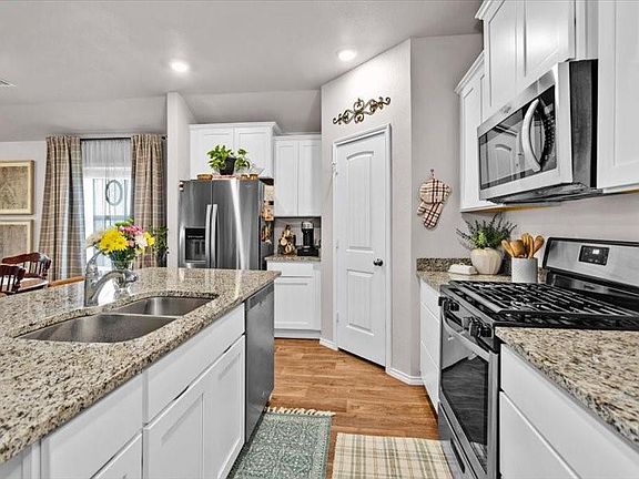 5th image of 2429 Mulligan Ln