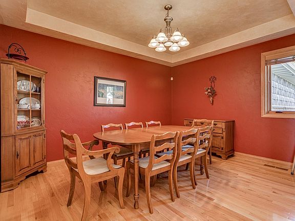 3rd image of 845 Whisper Falls Ln