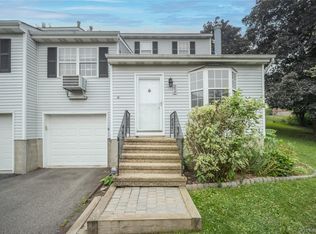 22 Hemlock Court, Fishkill, NY 12524