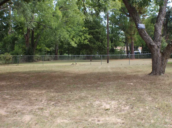 Jones, Longview, TX 75602