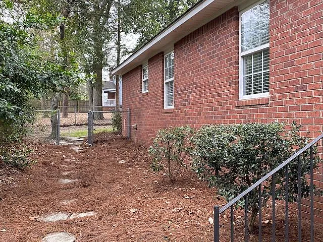 331 Black Ave — Photo 3