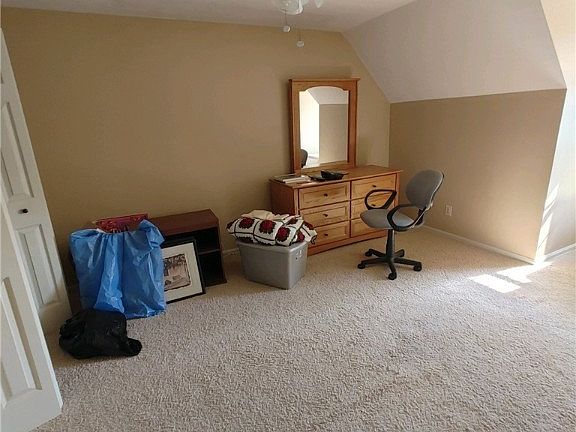 2nd image of 5119 Franklyn Blvd #B