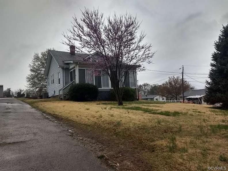 1st image of 801 McCoul St